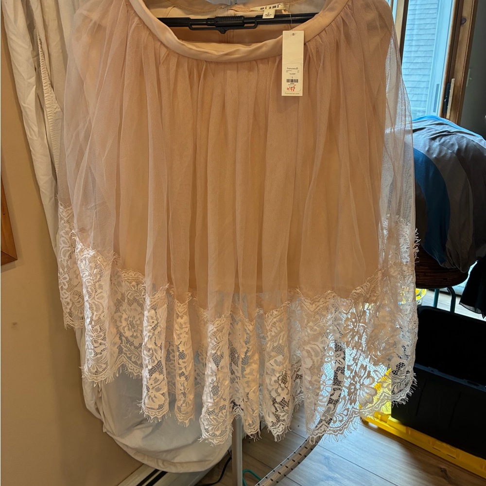 miami Nude Lace-Hem Tulle Skirt